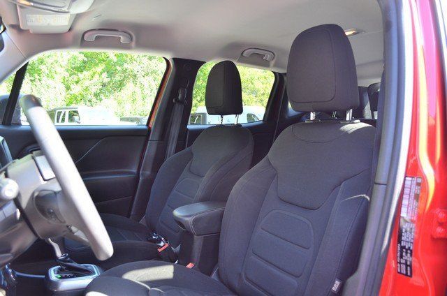 2022 Jeep Renegade Latitude - Photo 17