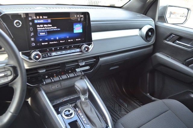 2024 Chevrolet Colorado LT - Photo 24