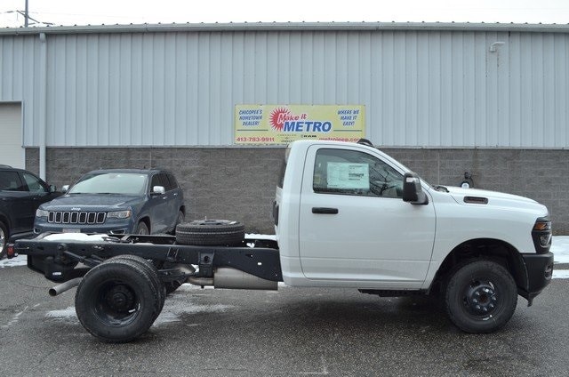 2026 RAM Ram 3500 Chassis Cab Tradesman's photo