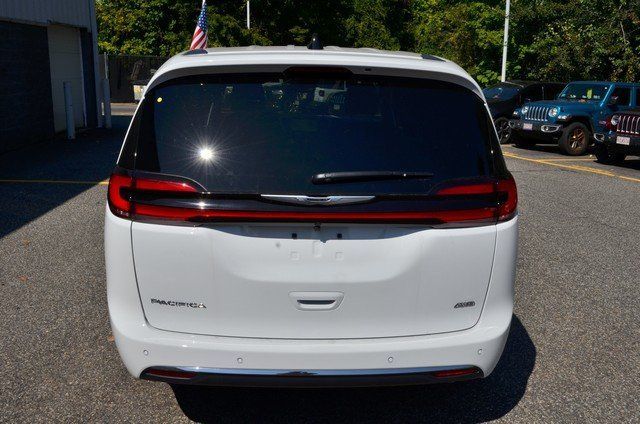 2026 Chrysler Pacifica Select - Photo 7