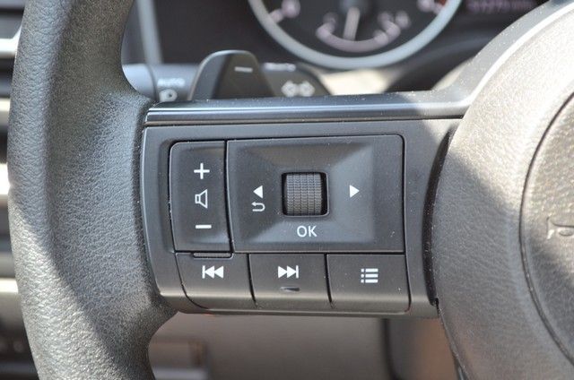 2024 Nissan Rogue SV - Photo 20