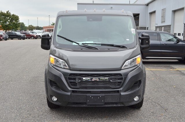2025 Ram ProMaster 1500 Tradesman Cargo Van photo 3