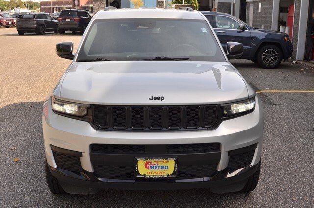 2023 Jeep Grand Cherokee Altitude photo 3