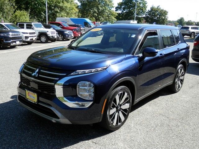 Used 2025 Mitsubishi Outlander SE SUV