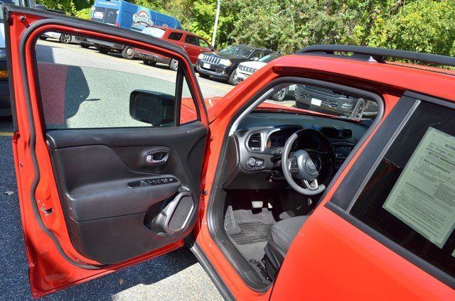 2022 Jeep Renegade Latitude - Photo 15