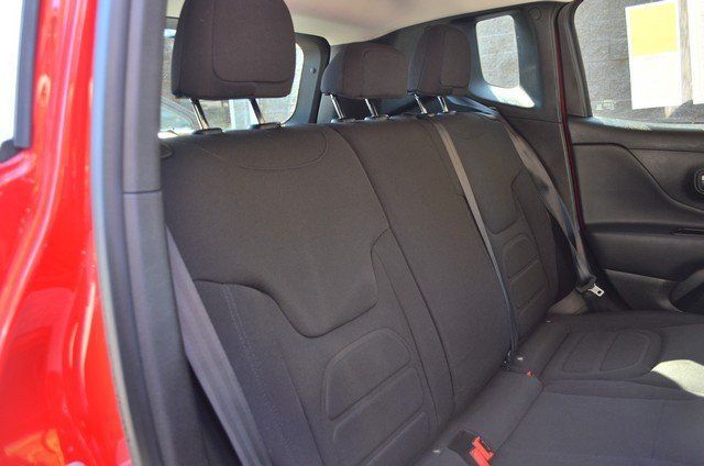 2022 Jeep Renegade Latitude - Photo 36