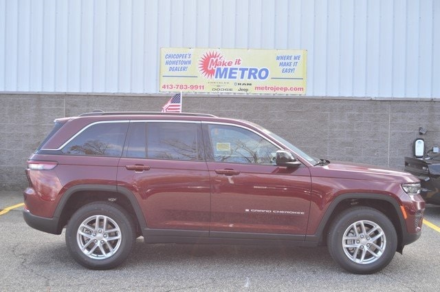 2025 Jeep Grand Cherokee Laredo's photo