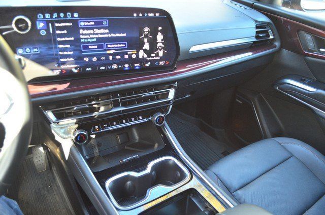 2024 Chevrolet Traverse Z71 - Photo 24