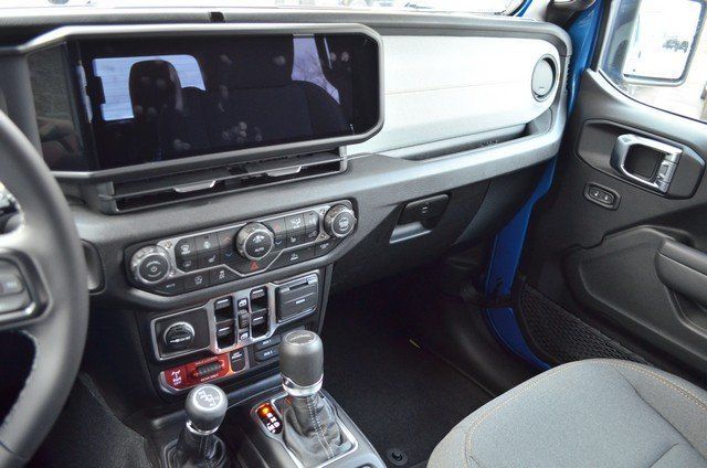 2026 Jeep Gladiator Willys - Photo 19