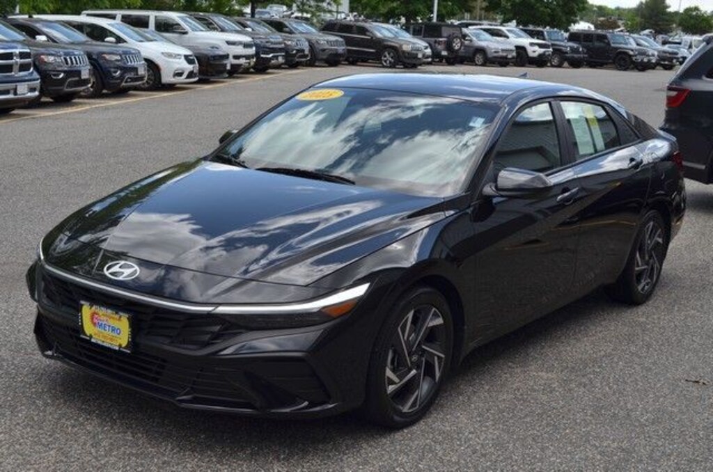 Used 2025 Hyundai Elantra