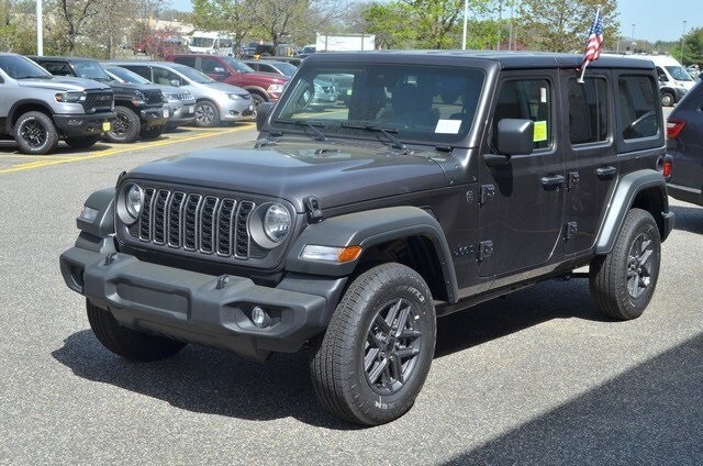 2025 Jeep Wrangler Sport photo 4