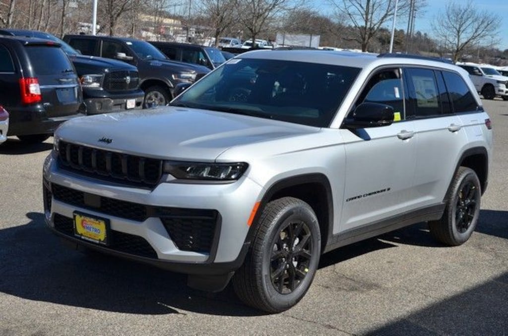 New 2026 Jeep Grand Cherokee LAREDO ALTITUDE 4X4 Sport Utility
