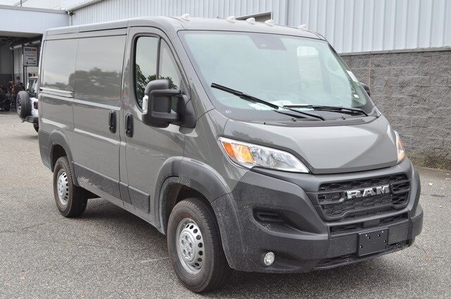2025 Ram ProMaster 1500 Tradesman Cargo Van photo 2
