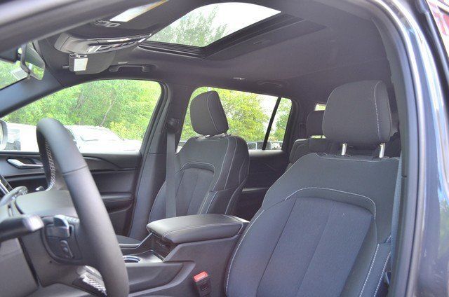 2025 Jeep Grand Cherokee L Laredo - Photo 18