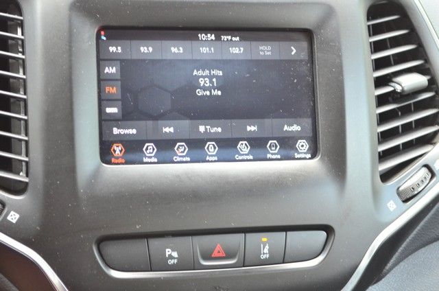 2021 Jeep Cherokee Latitude Lux - Photo 28