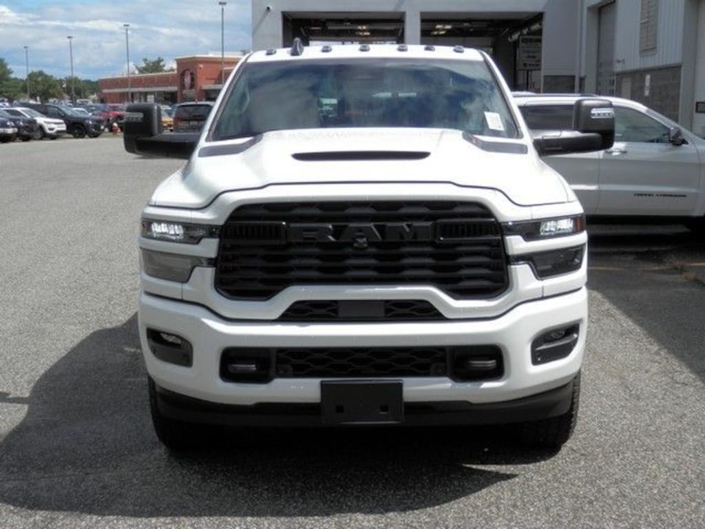 New 2026 Ram 2500 BLACK EXPRESS CREW CAB 4X4 6'4 BOX Pickup