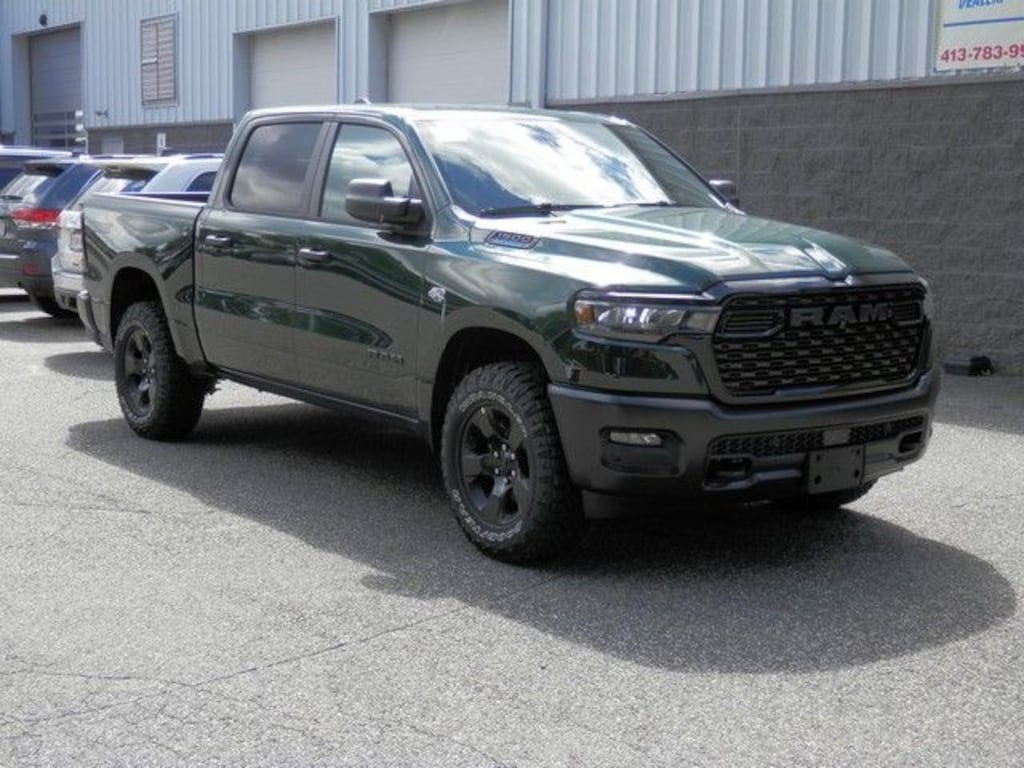 New 2026 Ram 1500 WARLOCK CREW CAB 4X4 5'7 BOX Pickup