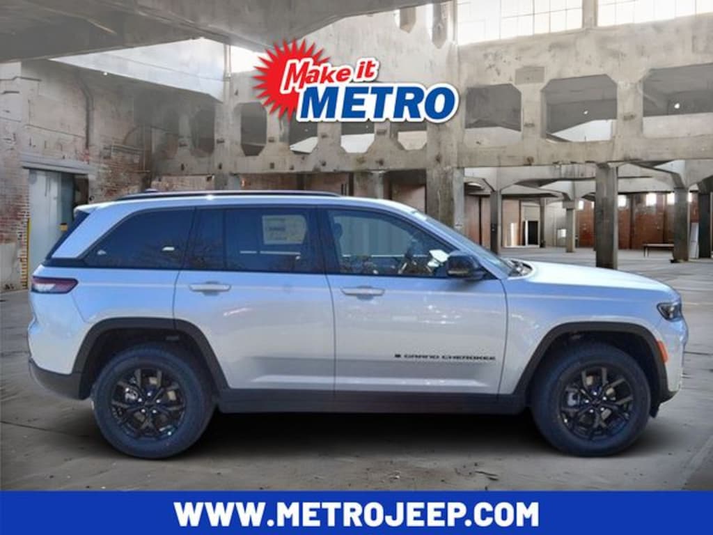 New 2026 Jeep Grand Cherokee LAREDO ALTITUDE 4X4 Sport Utility