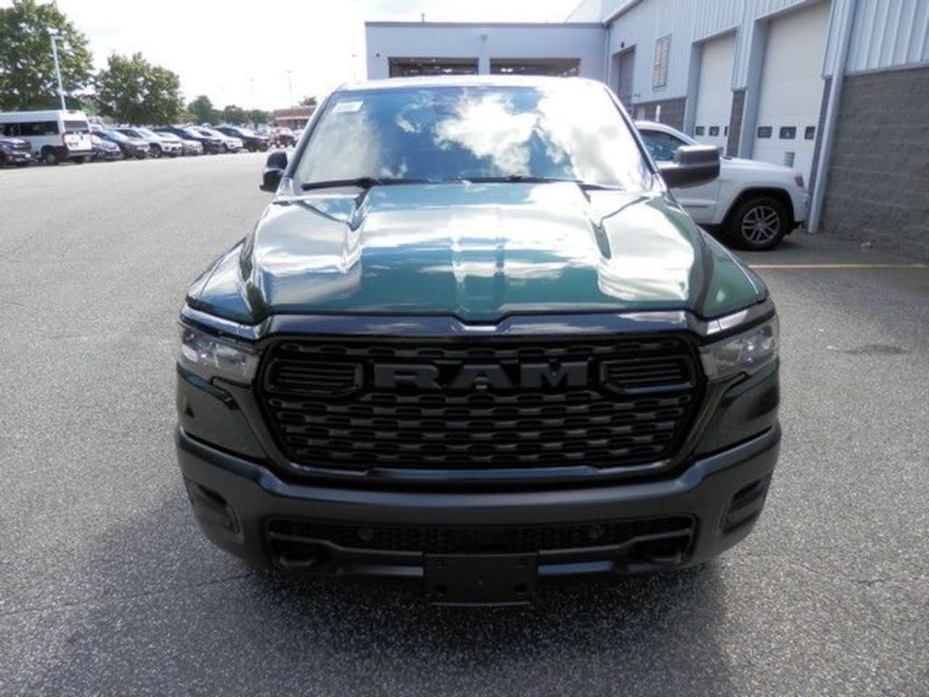New 2026 Ram 1500 WARLOCK CREW CAB 4X4 5'7 BOX Pickup