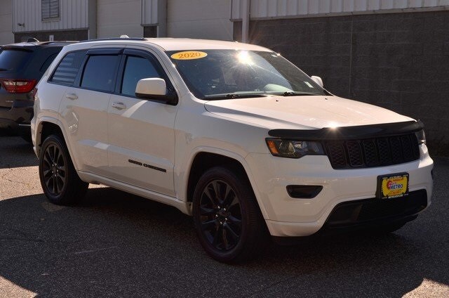 2020 Jeep Grand Cherokee Altitude photo 2