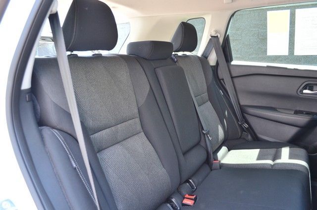 2024 Nissan Rogue SV - Photo 35