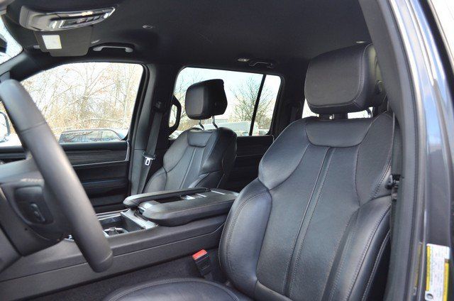 2024 Jeep Wagoneer Series III - Photo 17