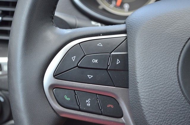2021 Jeep Cherokee Latitude Lux - Photo 17