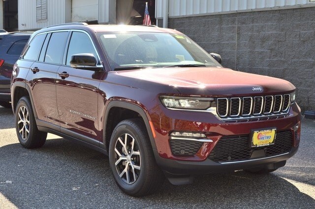 2025 Jeep Grand Cherokee Limited photo 2