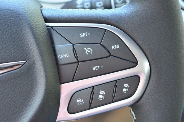 2026 Chrysler Pacifica Select - Photo 21