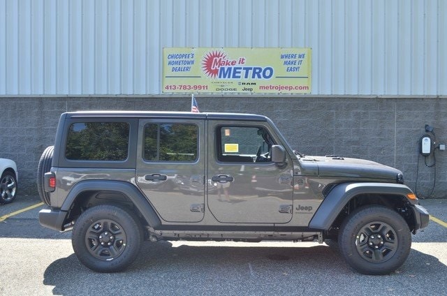 2025 Jeep Wrangler 4-Door Sport's photo