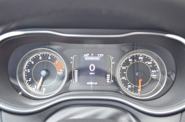 2021 Jeep Cherokee Latitude Lux - Photo 19