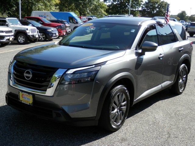 Used 2025 Nissan Pathfinder SV SUV