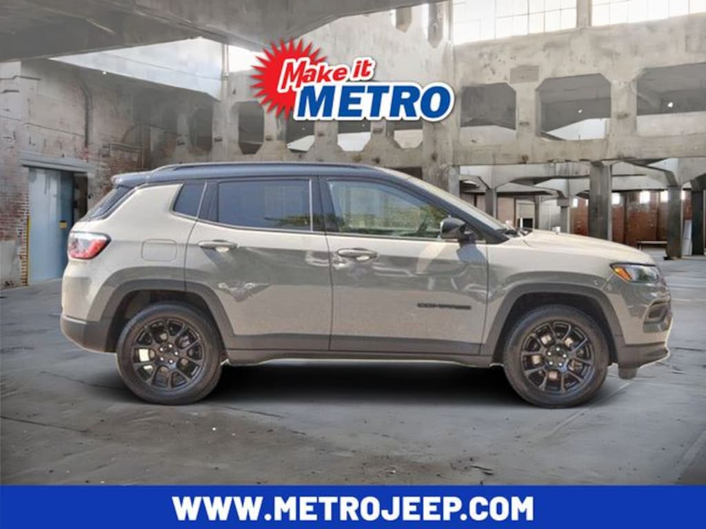 Used 2023 Jeep Compass Latitude SUV