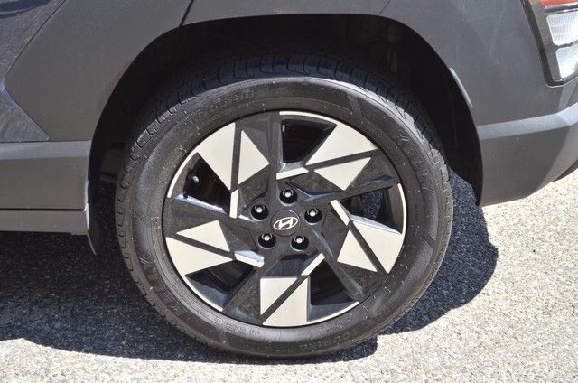 2024 Hyundai Kona SEL - Photo 12