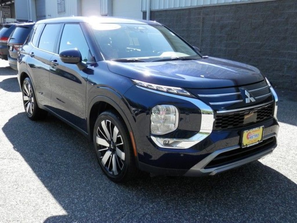 Used 2025 Mitsubishi Outlander SE SUV