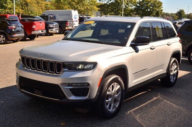 2023 Jeep Grand Cherokee Limited photo 4