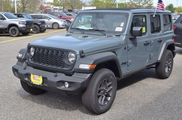 2025 Jeep Wrangler Sport S photo 4