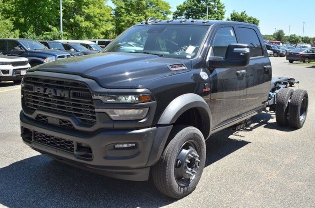 New 2026 Ram 5500 Chassis Cab TRADESMAN CREW 4X4 60' CA Pickup