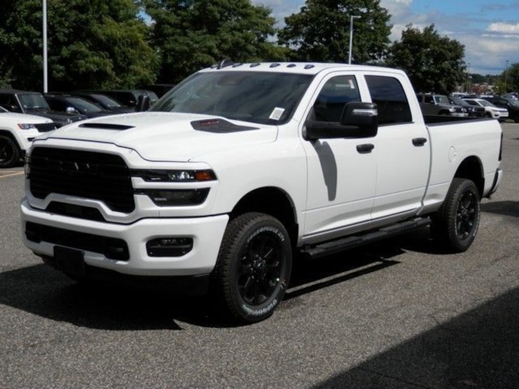 New 2026 Ram 2500 BLACK EXPRESS CREW CAB 4X4 6'4 BOX Pickup