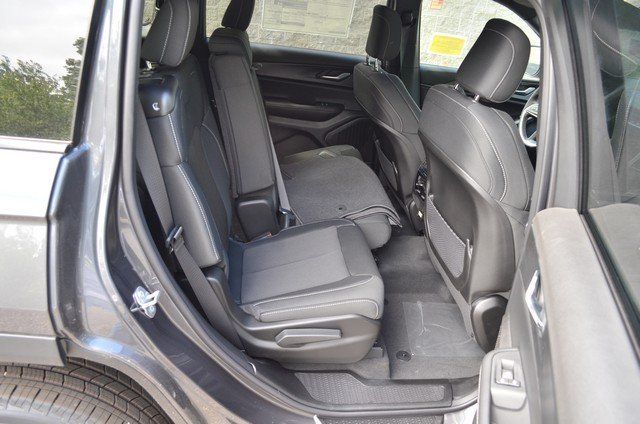 2025 Jeep Grand Cherokee L Laredo - Photo 37