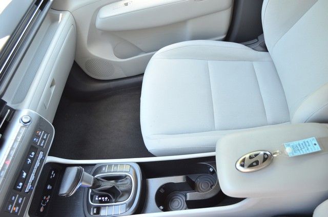 2024 Hyundai Kona SEL - Photo 25