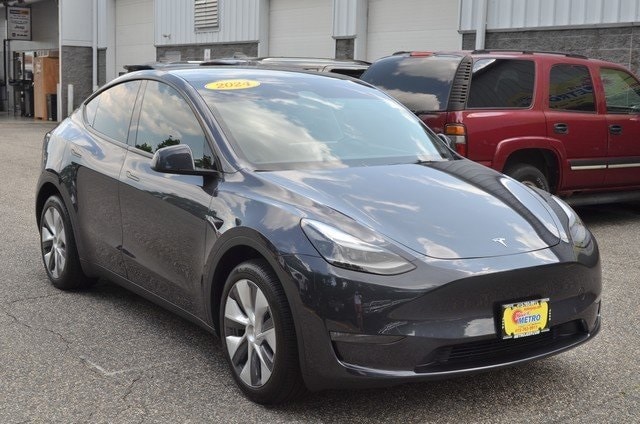 Used 2024 Tesla Model Y Long Range with VIN 7SAYGDEE2RA262093 for sale in Chicopee, MA