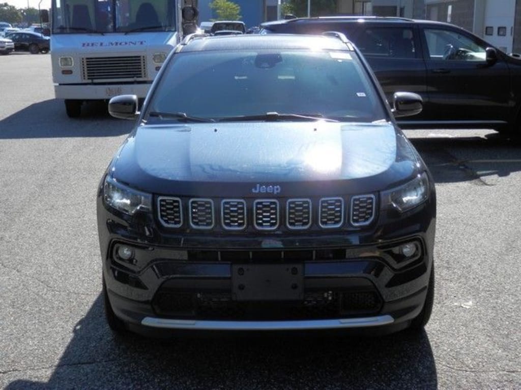 New 2026 Jeep Compass LIMITED 4X4 Sport Utility