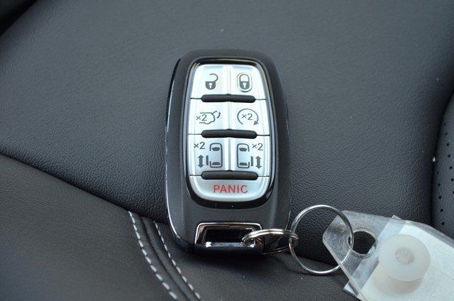 2026 Chrysler Pacifica Select - Photo 26