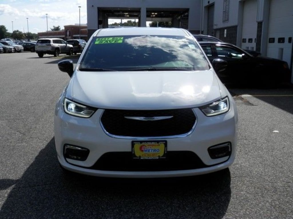 Used 2026 Chrysler Pacifica Select Minivan/Van