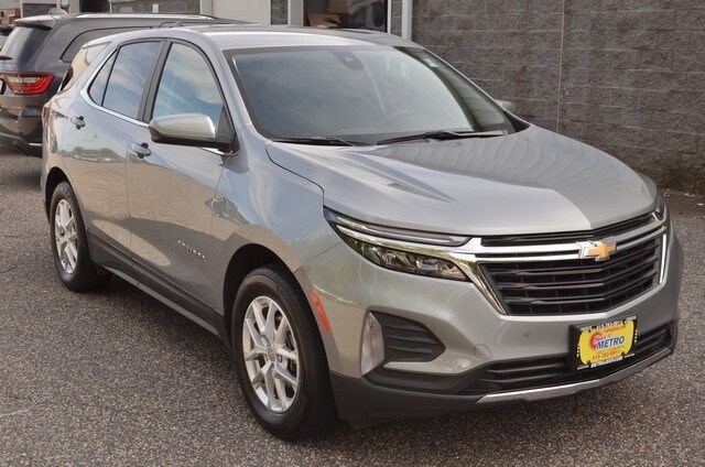 2024 Chevrolet Equinox LT photo 2