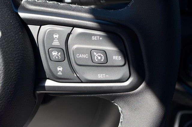 2026 Jeep Wrangler 4-Door Willys - Photo 18