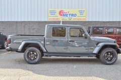 2025 Jeep Gladiator Sport Truck Crew Cab