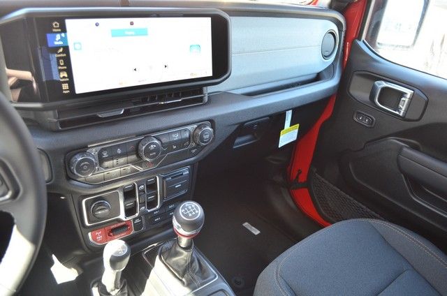 2026 Jeep Wrangler 4-Door Willys - Photo 20