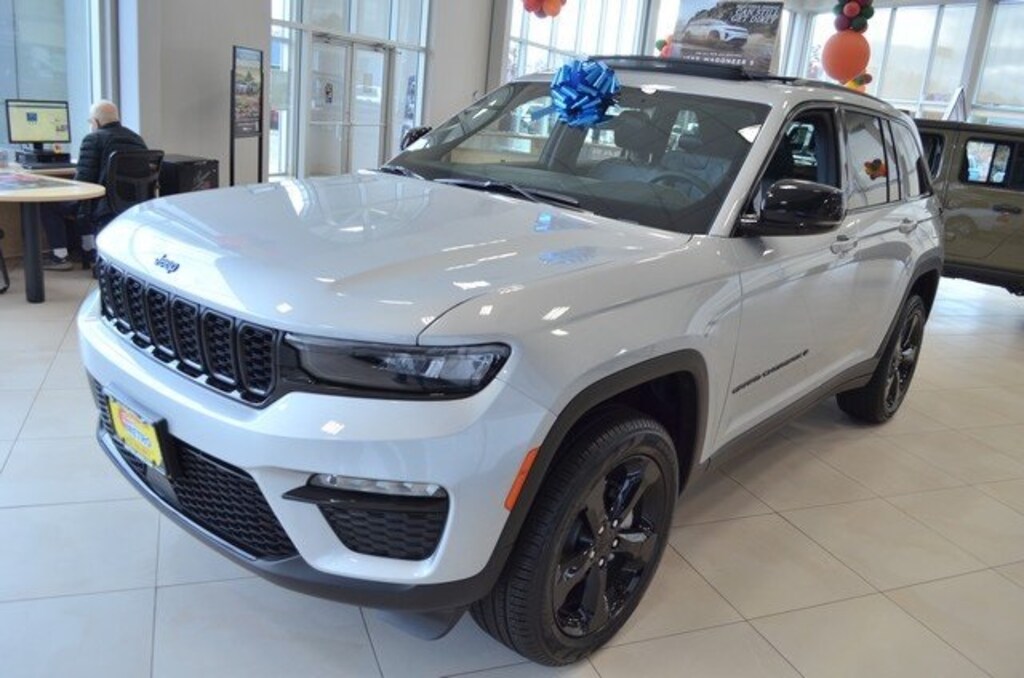New 2025 Jeep Grand Cherokee Limited SUV